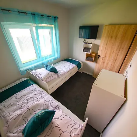 דירה Hori Homes