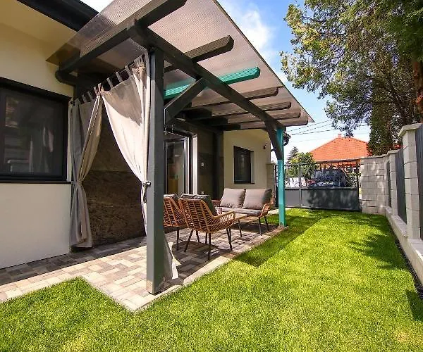 Hori Homes Apartament *